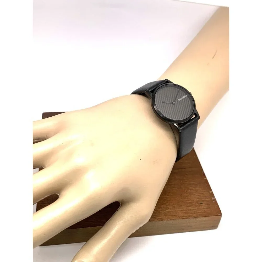 Calvin Klein Women's Watch 25100034 Feel Quartz Black Leather Strap 30mm